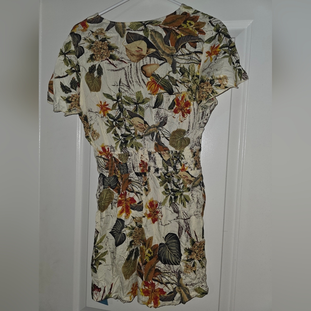 🌿 Cupshe Floral Romper Button Front Summer Vacation NWT Various Sizes - Picture 5 of 5